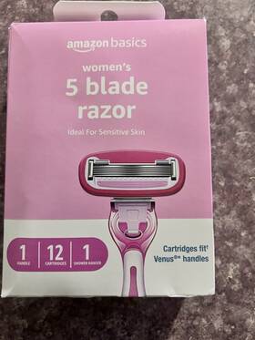 93036569 Amazon Basics 5 Blade Womens Razor 12 Cartridges Shower Hanger