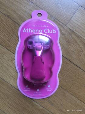 Athena 810077122211 Club The Mini Razor Super Pink Travel Case 5 Blades Womens