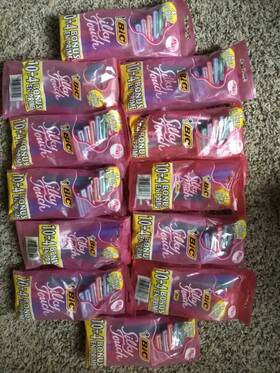Bic 313046897832 Silky Touch Women S Disposable Razors 12 Packs Of 10 4