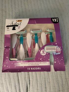 70311 Bic Soleil Sensitive Advanced 5 Blade Disposable Razors 12 Count New Nip Razor