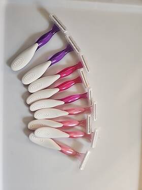 S7az14dc-ast Bic Soleil Womens Disposable Razors 3-blade Smooth Colors