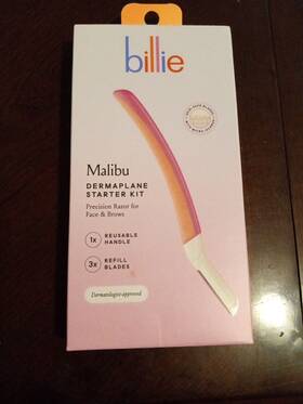Y136 Billie - Dermaplane Starter Kit Reusable Handle 3 Refill Blades