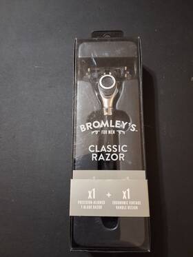 Bromleys 041260385377 For Men Classic Razor Handle New With 7 Blade Cartridge