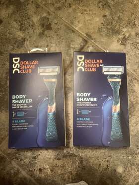 Dollar Shave Club 811346021822 4-blade Razor Handle With 2 Refill-lot Of 4 Cartridge