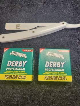 Elegance 426973617435 Barber Razor With 200 Derby Blades