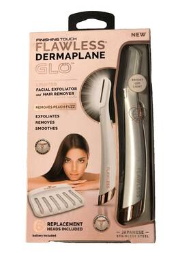 Finishing Touch 022600650034 Flawless Lighted Dermaplane Glo Facial Razor& 6 Replacement Head
