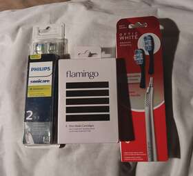 2x2pks Flamingo 810075080179 Womens 5-blade Razor Cartridges 8. Colgate And Phillips Refills