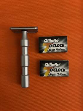 R52-7 Focus Tritok Concave Anodized Aluminum De Safety Razor Black Made In Italy