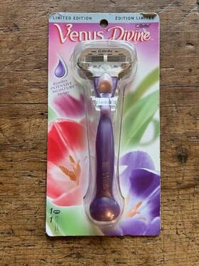 Gillette 047400147430 Venus Divine Limited Edition Razor Inch Purple Sealed New Ships Free