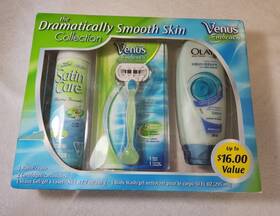 Gillette 047400302891 Venus Embrace Razor Set - Dramatically Smooth Skin Collection Rare 2008