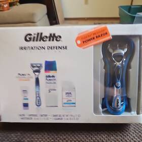 Gillette 047400522831 Fusion Proglide Power Razorgift Set 2012 Irritation Defense Collection