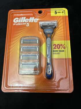 Gillette 047400671935 Fusion 5 1 Razor Handle Cartridges