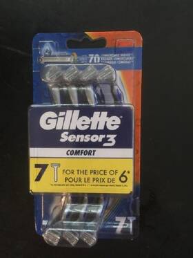 Gillette 047400672147 Sensor 3 Comfort 7 Mens Disposable Razors With