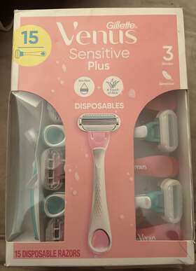 Gillette 047400672574 Venus Sensitive Plus Disposable Razor 14 Count Open Box