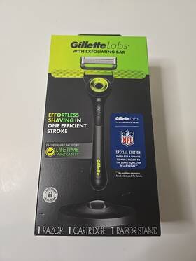 Gillette 047400681491 Special Edition Nfl Labs Razor With Exfoliating Bar And Stand