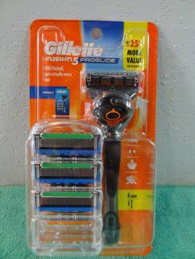 Gillette 047400698208 New Fusion 5 Proglide Shaving Bundle 1 Razor Handle 6 Cartridges