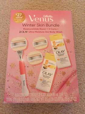 Gillette 047400704213 Venus Winter Skin Bundle With Razor 3 Cartridges And 2 Olay Oz Body Wash