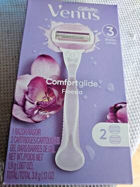 1095a17400 Gillette Venus Comfortglide Freesia 1 Razors 2 Cartridges