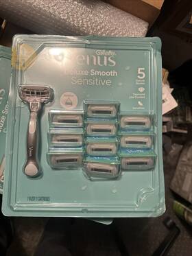 1491046 Gillette Venus 5 Blades Deluxe Smooth Sensitive Razor And Refills 11-count