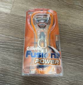 15685 Gillette Fusion Power Men S Cartridge Razor 5-blade Vibrating With Trimmer 1