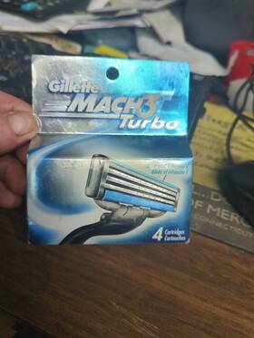 196926 Gillette Mach 3 Turbo Aloe And Vitamin E Mens Razors Four Cartridges In The