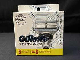 20148794 Gillette Skinguard Mens Razor Blade Refill - 8 Count 20148794 Gillette Skinguard Mens Razor Blade Refill - 8 Count