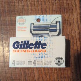 2016035 Gillette Skinguard Mens Razor Blades Refills 4 Cartridges For Sensitive Skin