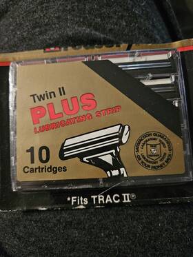 21-632-4 Gillette Western Family Twin Pivot Plus Blades Razor Cartridgestrac Ii And Atra 10 Count