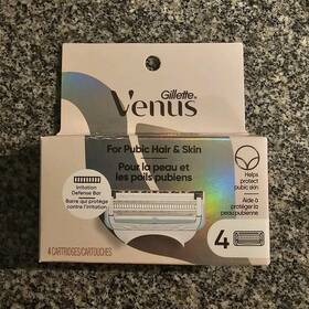 21090187 Gillette Venus Pubic Hair And Skin Womens Razor Refill Cartridges White 4 Pack
