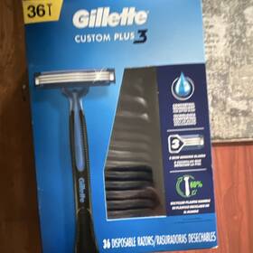 3191617400 Gillette Custom Plus 3 Disposable Razors 36ct 3-blade Comfortgel Lubrastrip