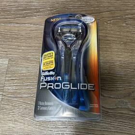 4740030284 Gillette Fusion Proglide Mens Cartridge Razor Handle 2 Cartridges 5-blade