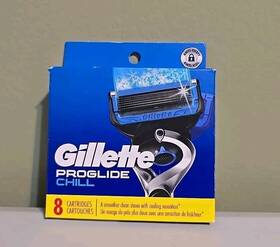 656178 Gillette Proglide Chill 8-pack Cartridges-cools While You Shave