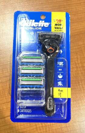 688438 Gillette Proglide Razor Handle Plus 4 Cartridges Brand New