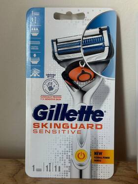 Gillette 702018525553 Razor Skinguard Flexball Sensitive Power Handle - Buy More Save