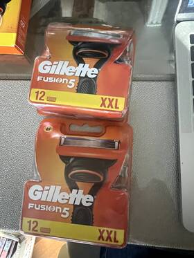 Gillette 702018561759 Fusion 5 12 Blades 2 Pack See Description