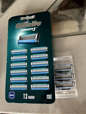 Gillette 702018572526 Mach 3 12 Cartridges Bonus Loose Ones See Description