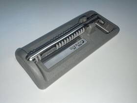 74870 Gillette Sensor Excel Razor With Case And Refills