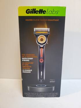 90132320 Gillette Labs Heated Razor Shaving Starter Kit - 1 Dock And 2 Blades Open Box