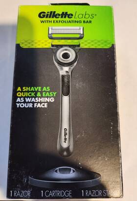 90248821 Gillette Labs Exfoliating Bar Includes 1 Razor Stand And Cartridge