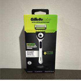 90404489 Gillette Labs Sharp White Edition Cartridge Razor 5 Blades Exfoliating Bar Stand