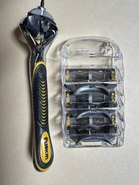 91278906 Gillette Proshield Pack Of 3 Cartridges Refills Handle Fits All Fusion