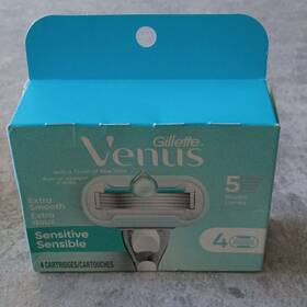 21159991 Gillette Venus Sensitive Extra Smooth 5-blade Razor Cartridges 4 Pack For Women