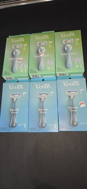 4338917400 Gillette Venus Womens Razors Extra Smooth And Doux Lot Lubricating Strip