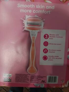 4740067254 Gillette Venus Comfortglide White Tea Scent Womens Razor Cartridge 12 Pack