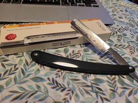 Golddachs 670535715474 Carbon Steel Plastic Grips With Logo Straight Razor 5/8