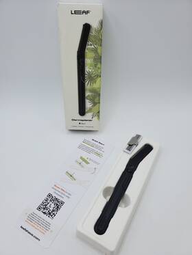 Leaf 857858007756 The Dermaplaner Black