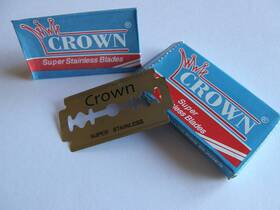 Razors 445036452431 25 Crown Super Stainless Double Edge Safety Razor Blades