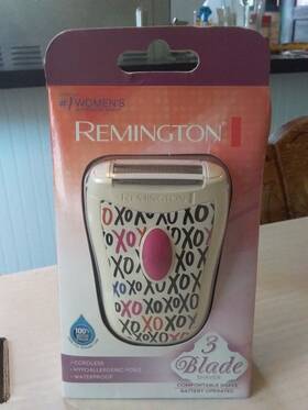 Wsf5050 Remington New Smooth And Silky 3 Blade Shaver Compact Wet Dry Battery Operated