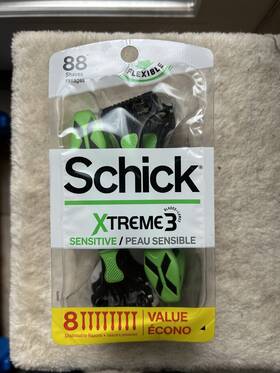 41058-02097 Schick Xtreme 3 Sensitive Razors Flexible Triple Blade Smooth Shave For Men