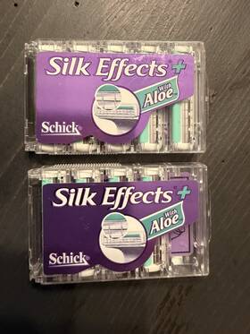 7365509d Schick Vintage Silk Effect With Aloe Refills For Women 9 Blades